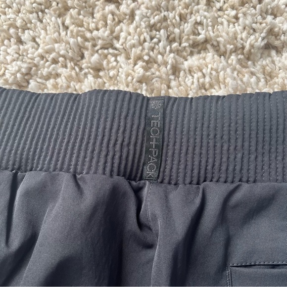 ✔️NWT✔️ NIKE Sportswear Tech Pack High Rise Pants - Picture 11 of 13